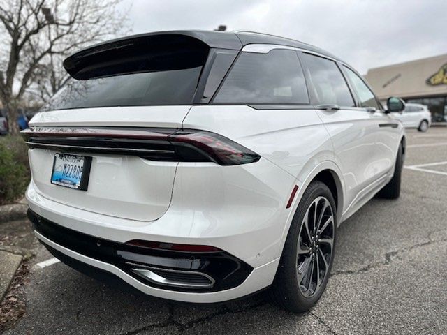 2024 Lincoln Nautilus Black Label