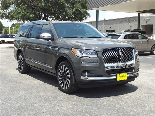 2024 Lincoln Navigator L Black Label