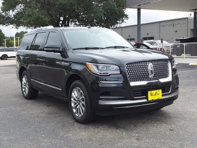 2024 Lincoln Navigator Premiere