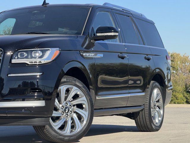 2024 Lincoln Navigator Premiere