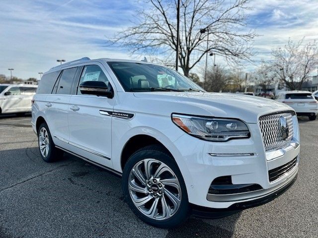 2024 Lincoln Navigator Premiere