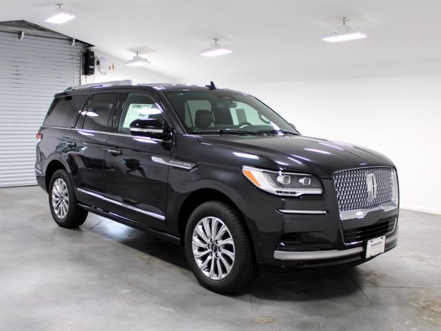 2024 Lincoln Navigator Premiere