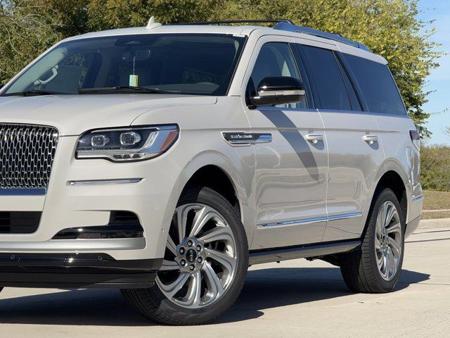 2024 Lincoln Navigator Premiere