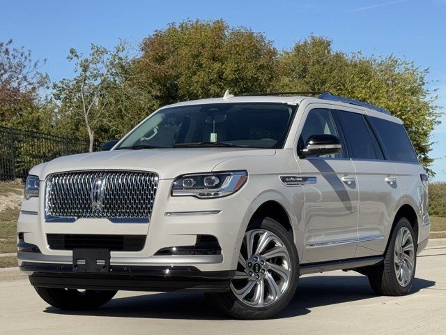 2024 Lincoln Navigator Premiere