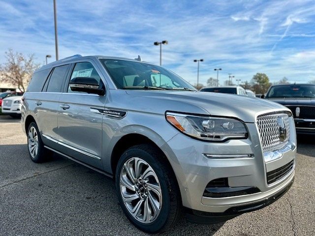 2024 Lincoln Navigator Premiere