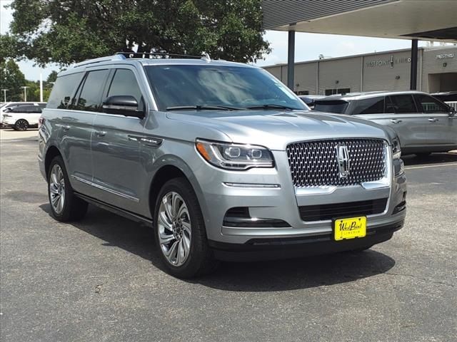 2024 Lincoln Navigator Premiere