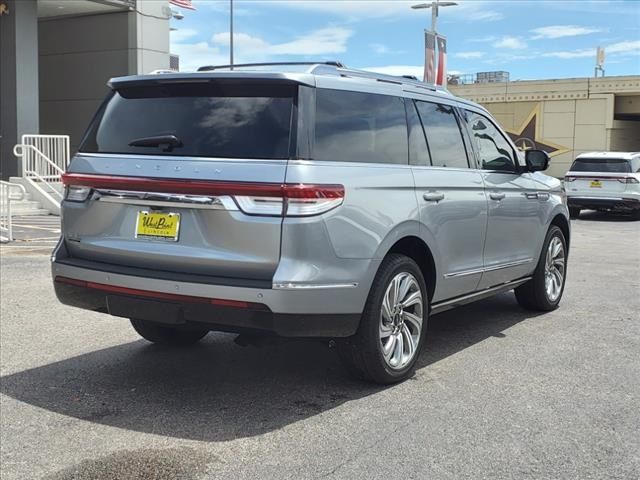 2024 Lincoln Navigator Premiere