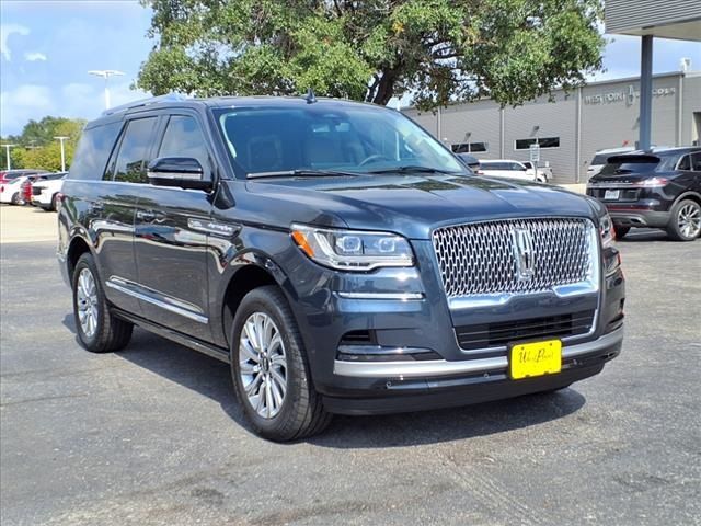 2024 Lincoln Navigator Premiere