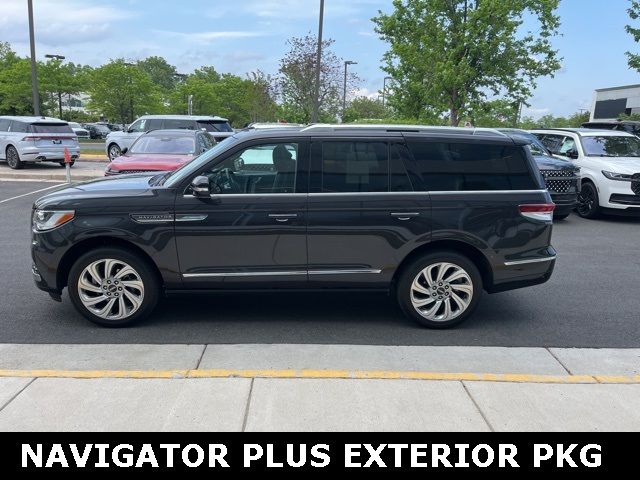 2024 Lincoln Navigator Premiere