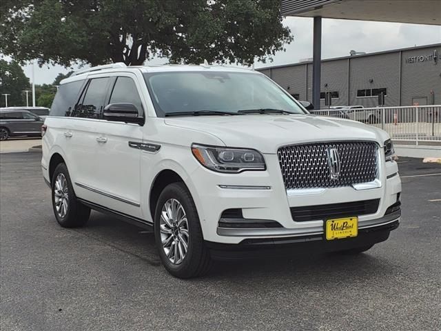 2024 Lincoln Navigator Premiere