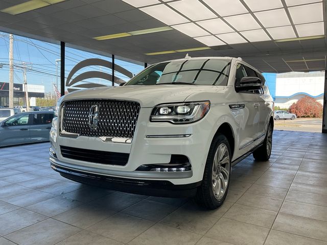 2024 Lincoln Navigator Premiere