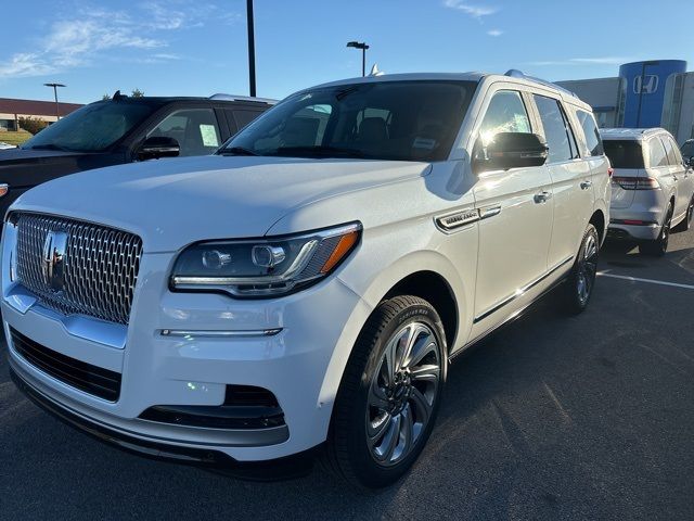 2024 Lincoln Navigator Premiere