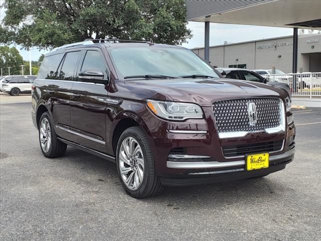 2024 Lincoln Navigator Premiere