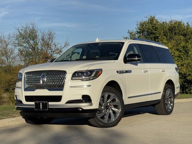 2024 Lincoln Navigator Premiere