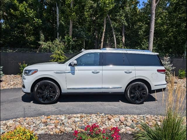 2024 Lincoln Navigator Reserve