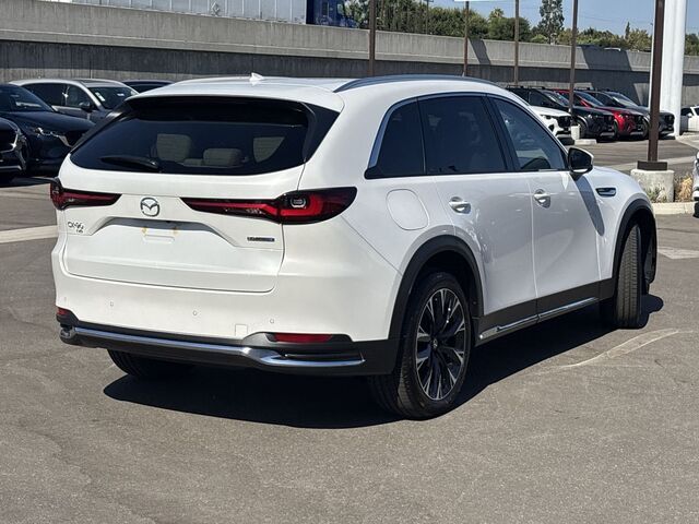 2024 Mazda CX-90 PHEV Premium Plus