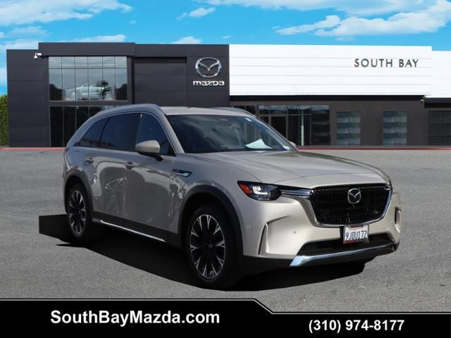 2024 Mazda CX-90 PHEV Premium Plus