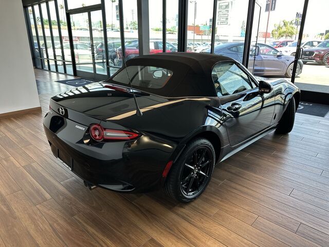 2024 Mazda MX-5 Miata Sport