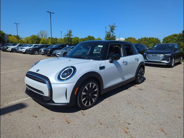 2024 MINI Cooper Hardtop Base