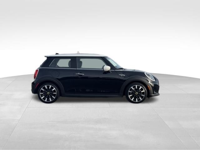 2024 MINI Cooper Hardtop SE