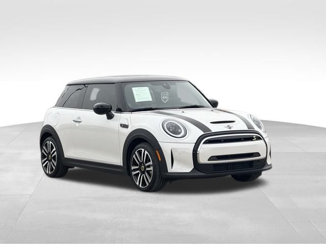 2024 MINI Cooper Hardtop SE