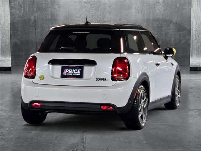 2024 MINI Cooper Hardtop SE