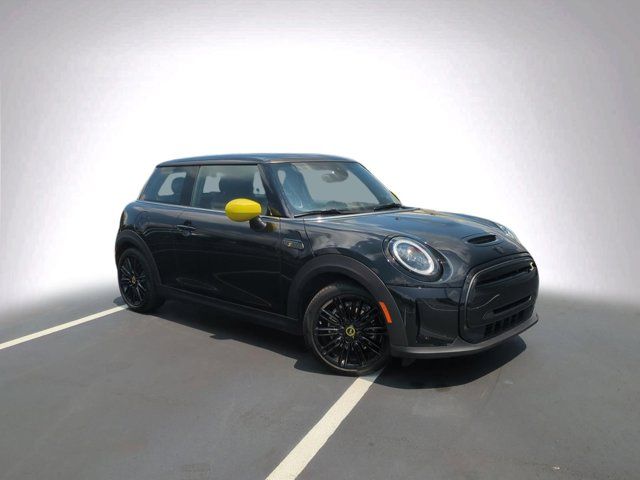 2024 MINI Cooper Hardtop SE