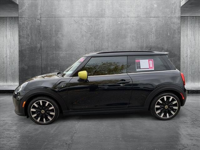 2024 MINI Cooper Hardtop SE