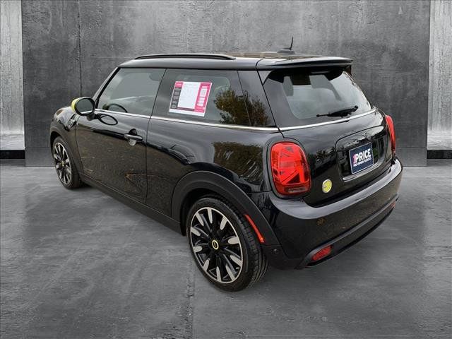 2024 MINI Cooper Hardtop SE