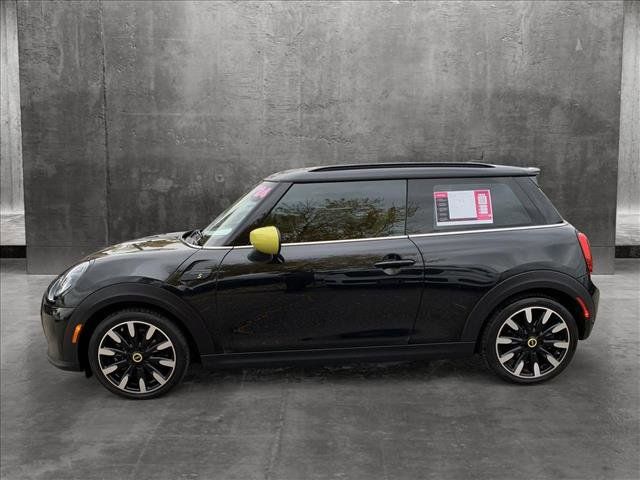 2024 MINI Cooper Hardtop SE