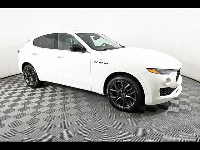 2024 Maserati Levante GT Ultima