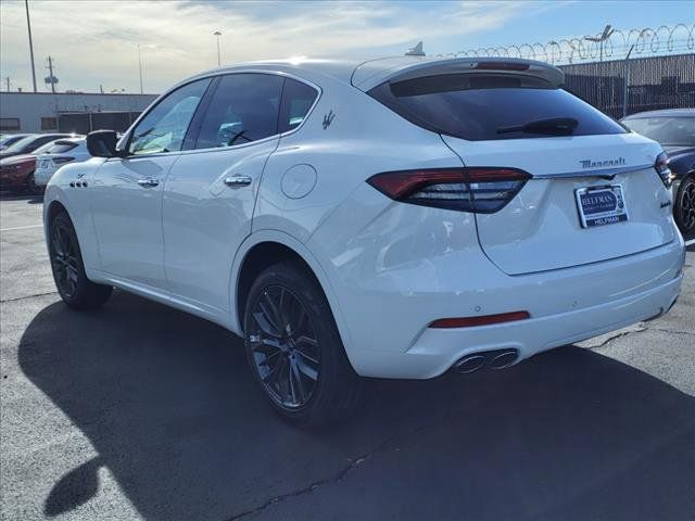 2024 Maserati Levante GT Ultima