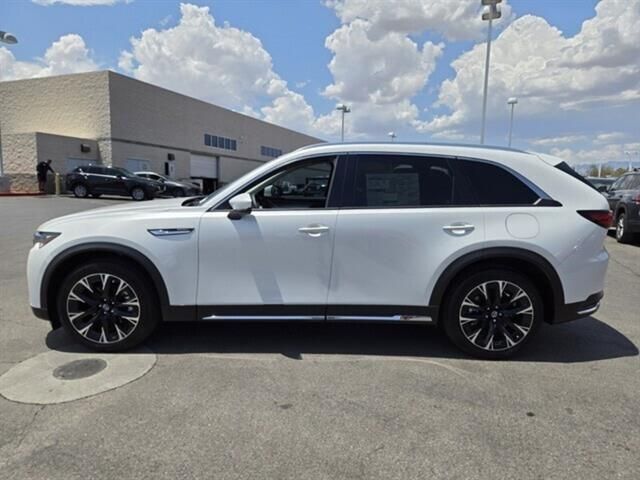 2024 Mazda CX-90 PHEV Premium