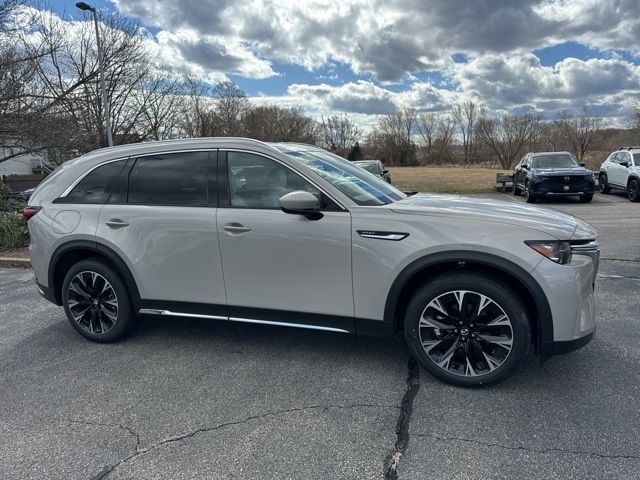 2024 Mazda CX-90 PHEV Premium Plus