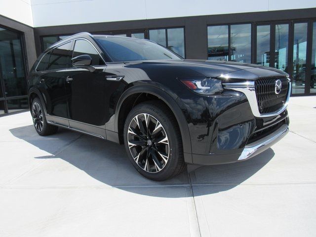 2024 Mazda CX-90 PHEV Premium Plus