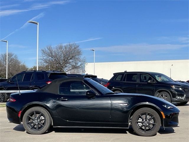 2024 Mazda MX-5 Miata Sport