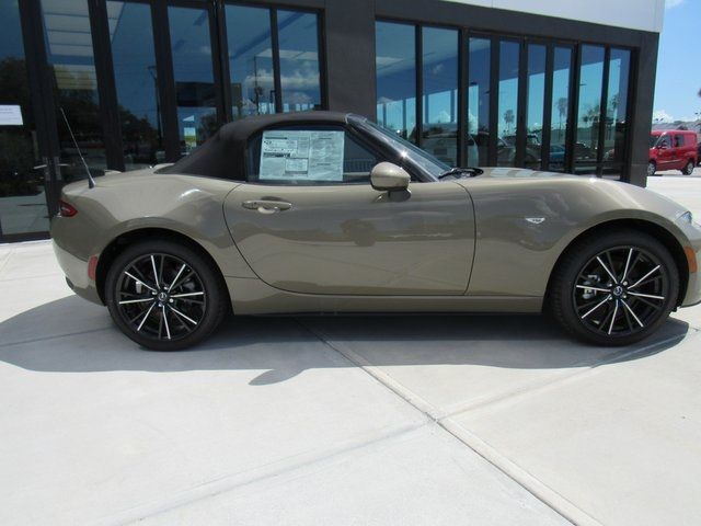 2024 Mazda MX-5 Miata RF Grand Touring