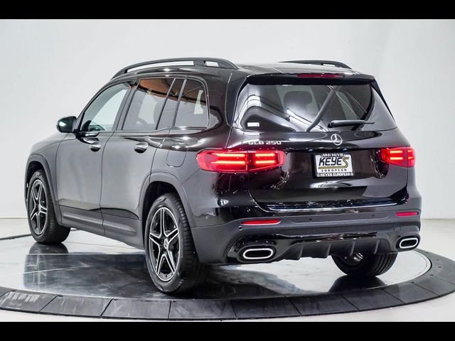 2024 Mercedes-Benz GLB 250