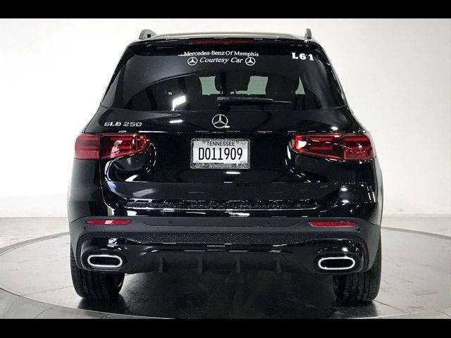 2024 Mercedes-Benz GLB 250