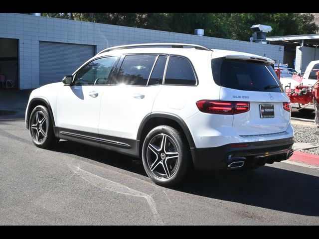 2024 Mercedes-Benz GLB 250