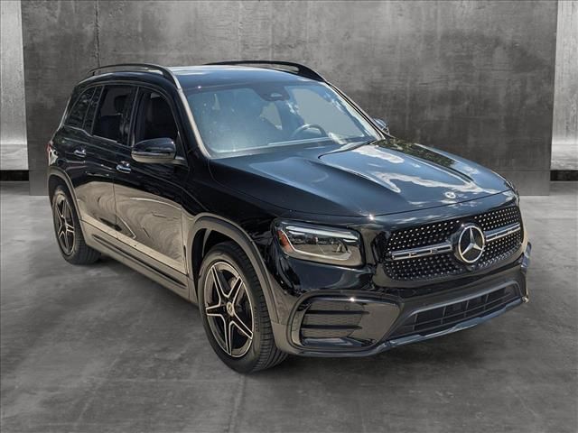 2024 Mercedes-Benz GLB 250