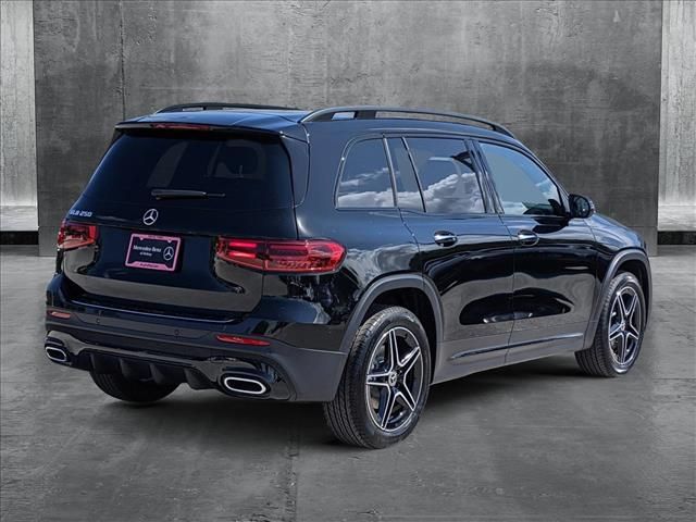 2024 Mercedes-Benz GLB 250