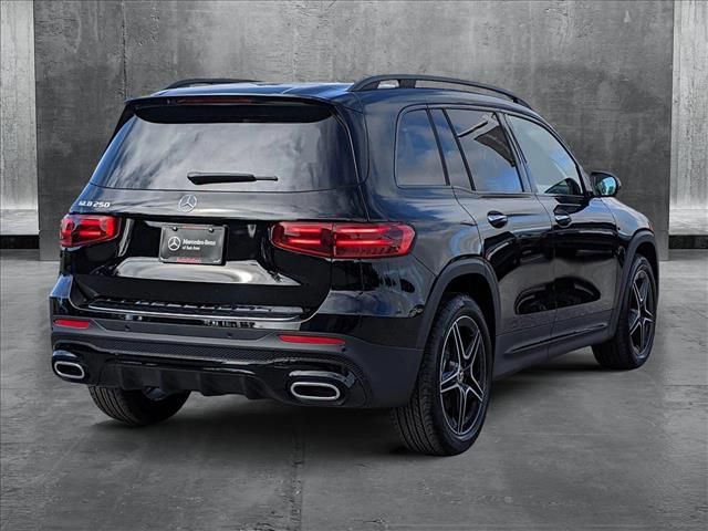 2024 Mercedes-Benz GLB 250