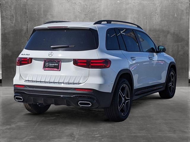 2024 Mercedes-Benz GLB 250