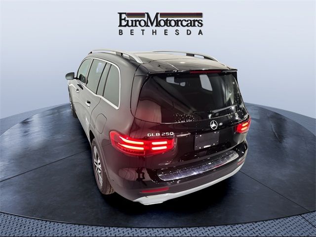 2024 Mercedes-Benz GLB 250