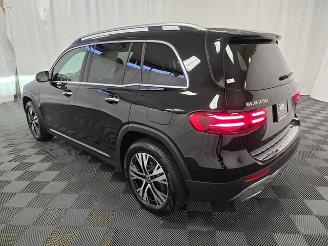 2024 Mercedes-Benz GLB 250