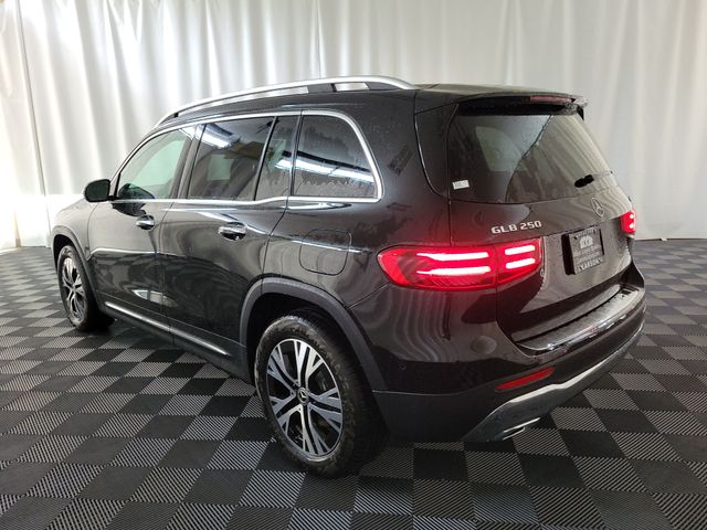 2024 Mercedes-Benz GLB 250