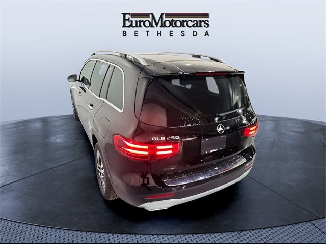 2024 Mercedes-Benz GLB 250