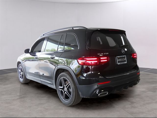 2024 Mercedes-Benz GLB 250