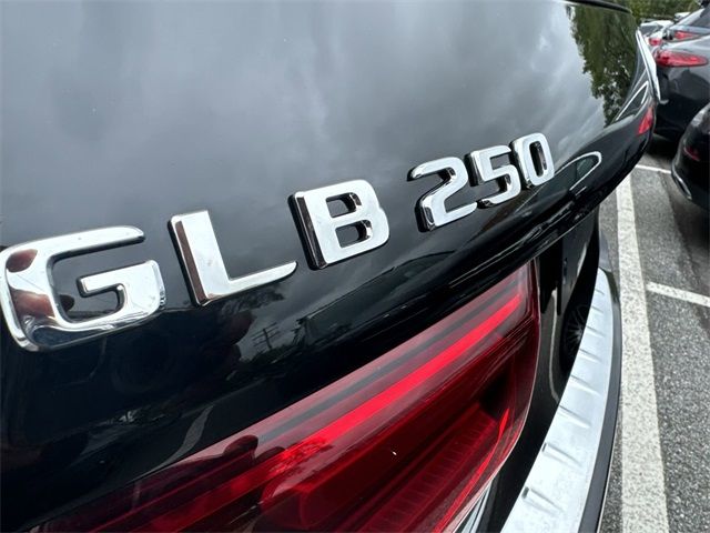 2024 Mercedes-Benz GLB 250